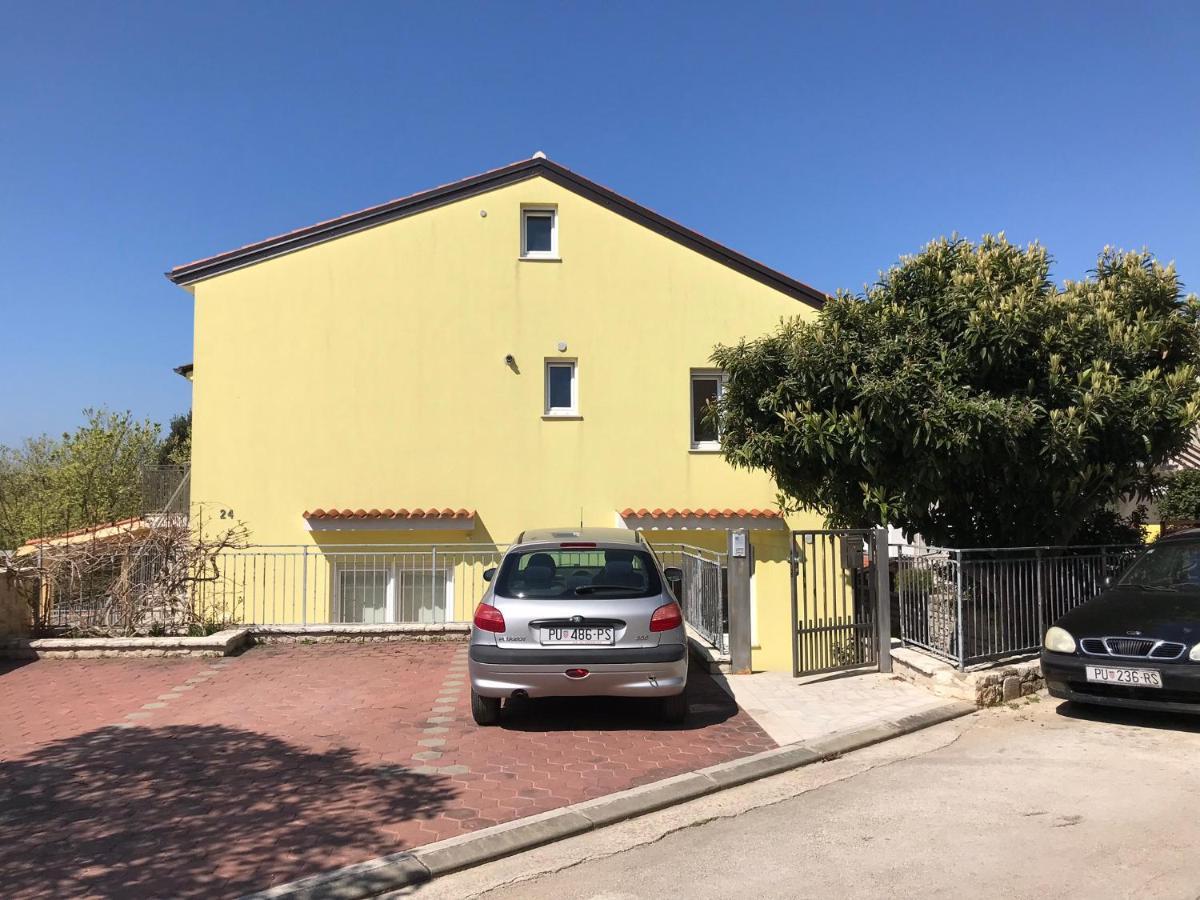 Vale Lunga Apartments بولا المظهر الخارجي الصورة